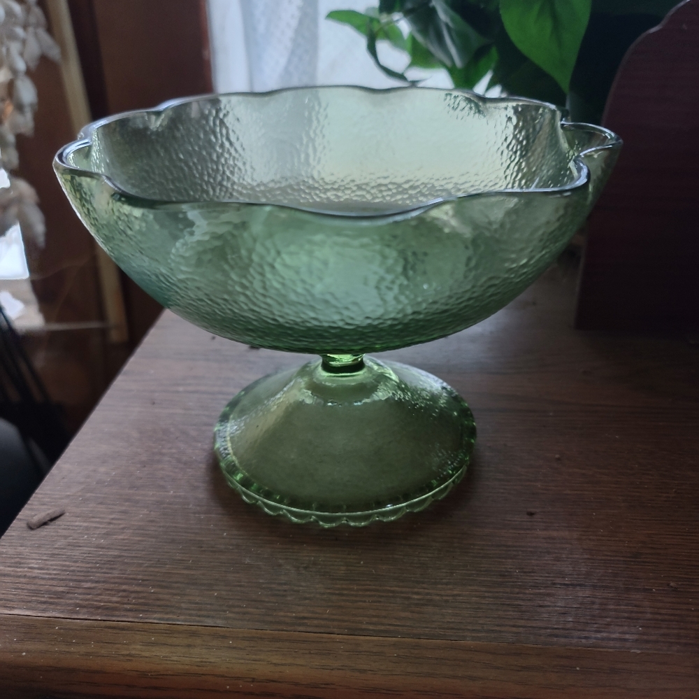 VINTAGE DEPRESSION COLORED GREEN GLASS FOOTED CENTERPIECE.
